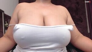 Andrahart curvy woman shakes her very big boobs in a white tank top 2019-07-09 07:44 - MegaCamz.com
