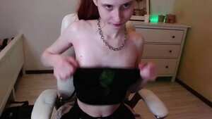 Purplebeawer redhead girl shows her horny protruding nipples 2021-04-22 - MegaCamz.com
