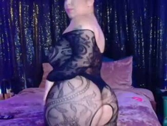 Kurvykitty069