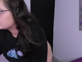 Annie_bigboobs_