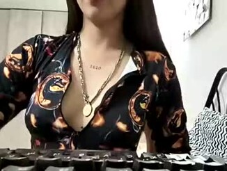 Skarlet_adams