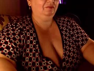 Lovelyboobsx