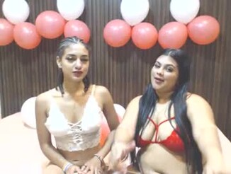Mia_and_roxie