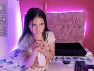 Dakotaa_johnson