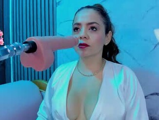 Shayra_boobs2