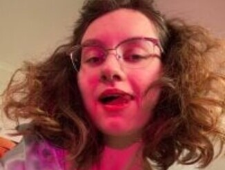 Leya_Curly