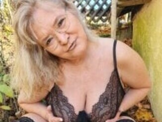 Milfchantal4