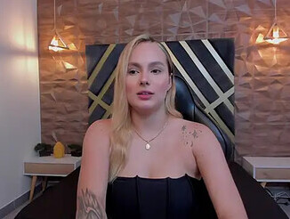 Emmaa_white_