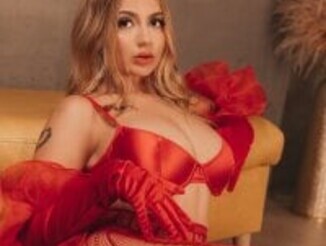 NiaHolland