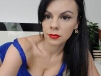 Gina_Tingles