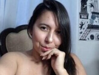 Isa_loves_cum