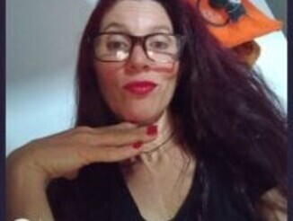 Alicia_inblack