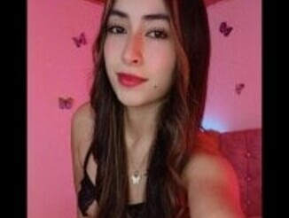 Lia_Roses3x