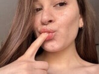 Eva_kinkystudent