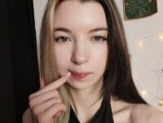 Emmie_shy