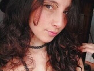 _Laary_Lily