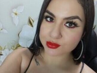 _curvy_latina