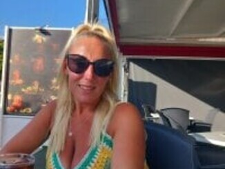 Theblondecocklover