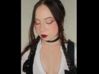 PetiteIvoryQueen19