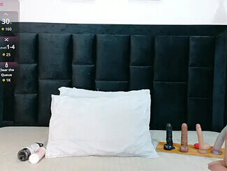Kinkyhousewifee