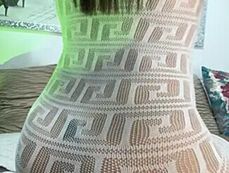 Mau_White