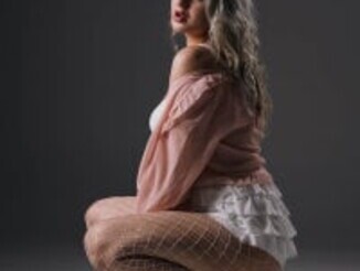 Cold_blondie