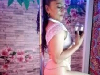 Anitta_muscle