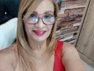 Emiliaa_hot