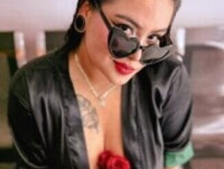 Penelope_Tits