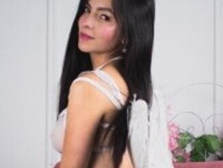 Sarah_saenz_