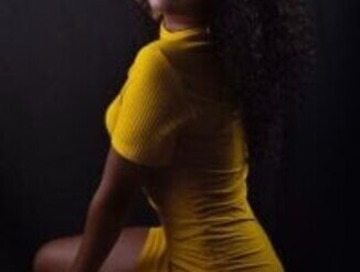 Chloe_ebony_