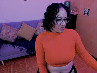 Scarlet_wet