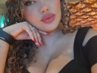 TianaRios_Pink
