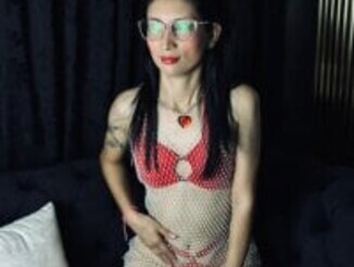 Zaira_skinny