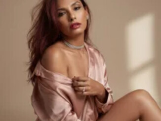 RoxxanneMooree