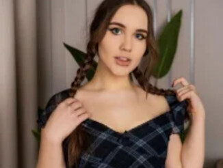 Mia_boone