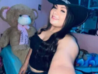 Eimy_Curvy