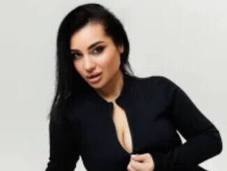 AdrianaToress