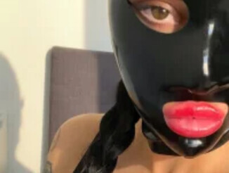 Giulia_hood