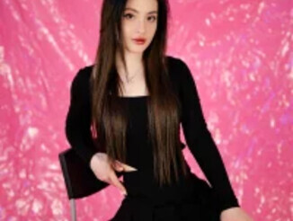 Emily_Less