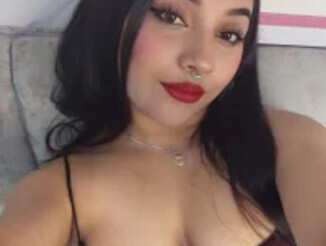 Lia_harper_t