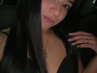 GabyHott_