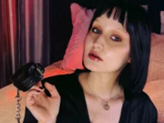 VelvetLily_