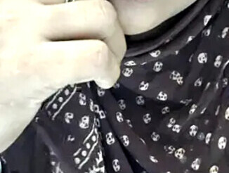 Lovely_Ayesha-
