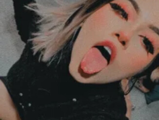 NikkiNix