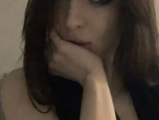 Aylinblushing