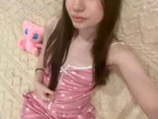 Mia_pinkie