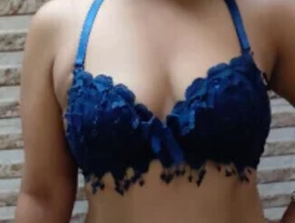 Curvy_Anushka