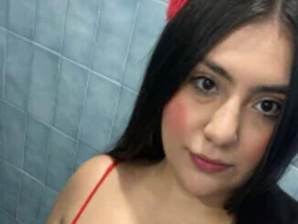 Caroline_bigboobs1