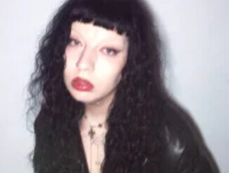 Anna_Dark_